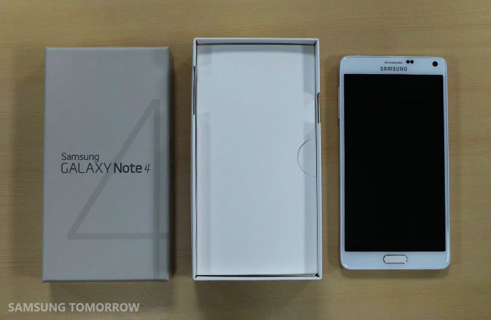 Unboxing the Galaxy Note 4_2